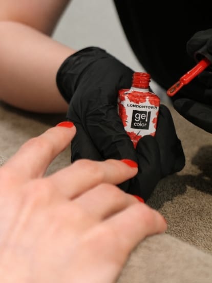 Manicure mit Gel-Lack